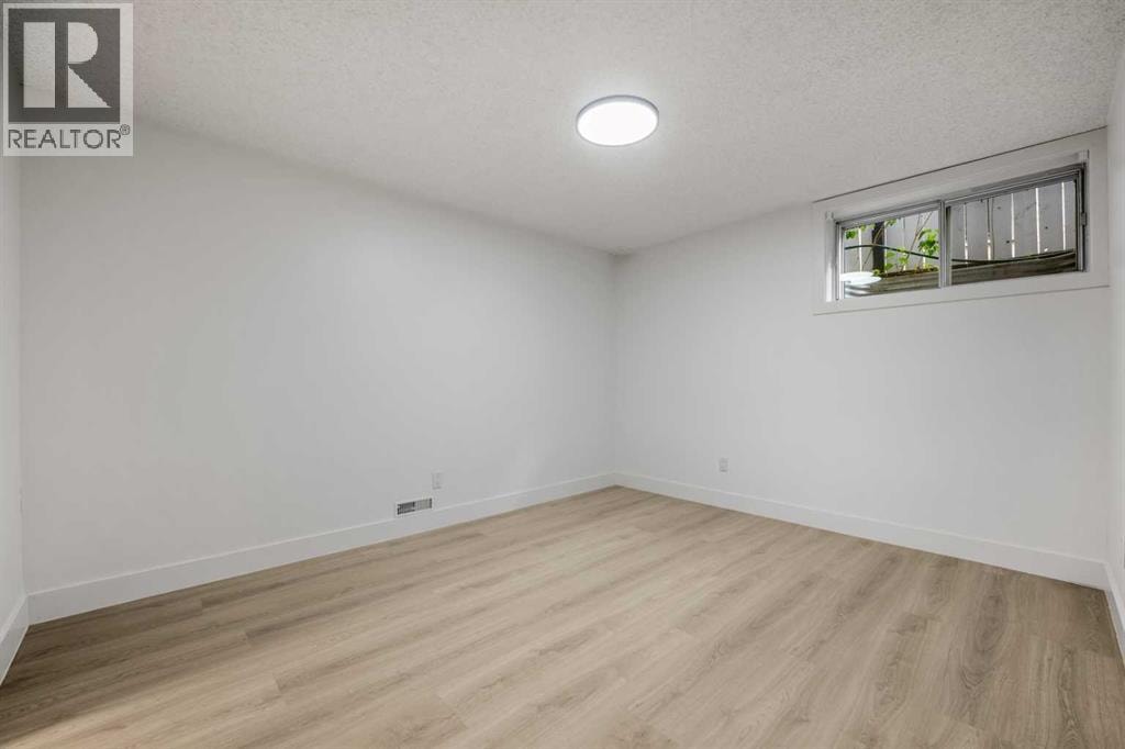 235 Lake Rosen Crescent SE — photo 37