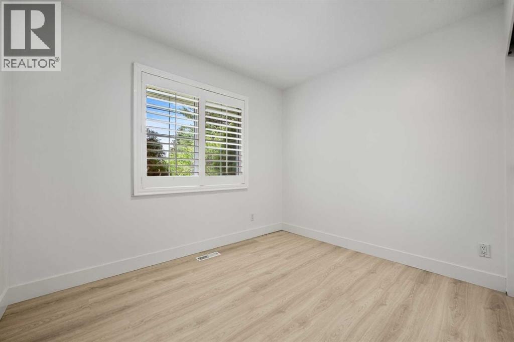 235 Lake Rosen Crescent SE — photo 26