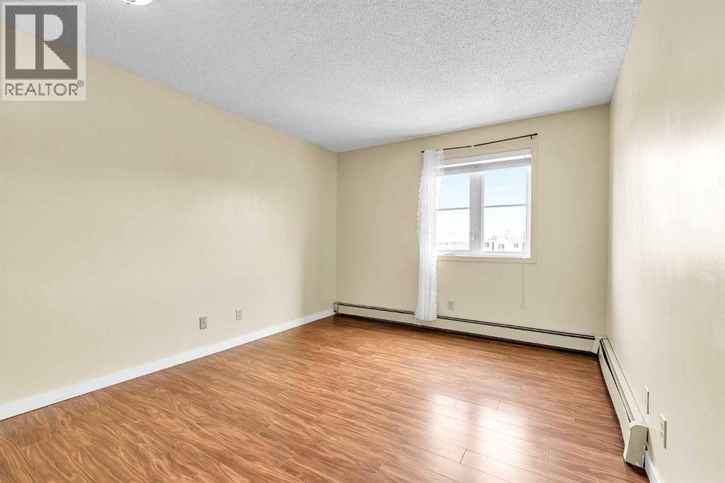 1332, 1332 Edenwold Heights NW — photo 31