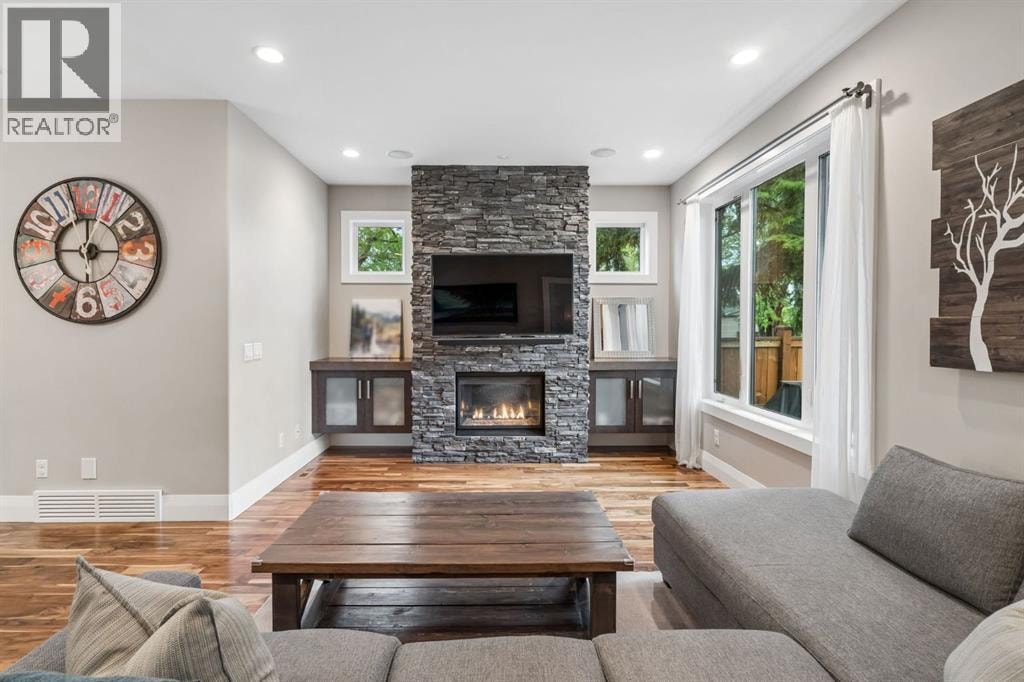 3302 39 Street SW — photo 13