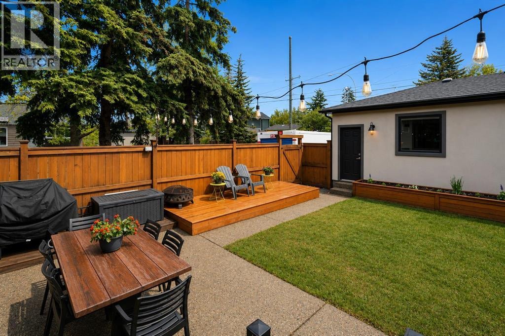 3302 39 Street SW — photo 32