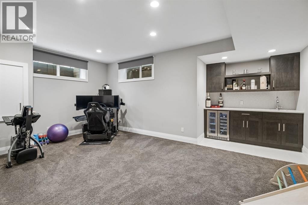 3302 39 Street SW — photo 30