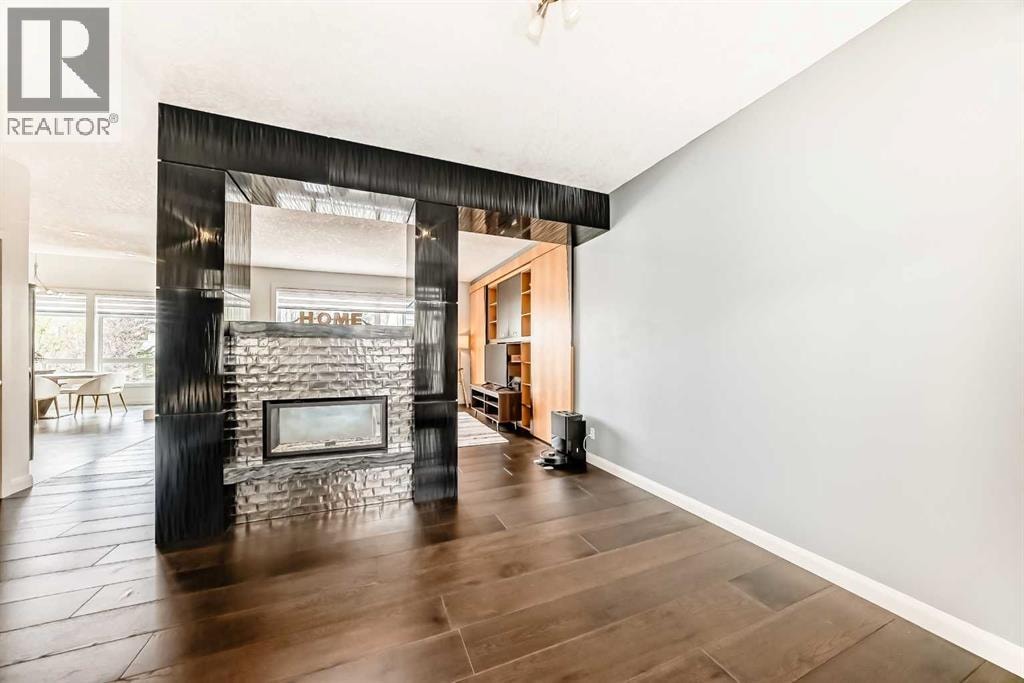 11 Cresthaven Bay SW — photo 5