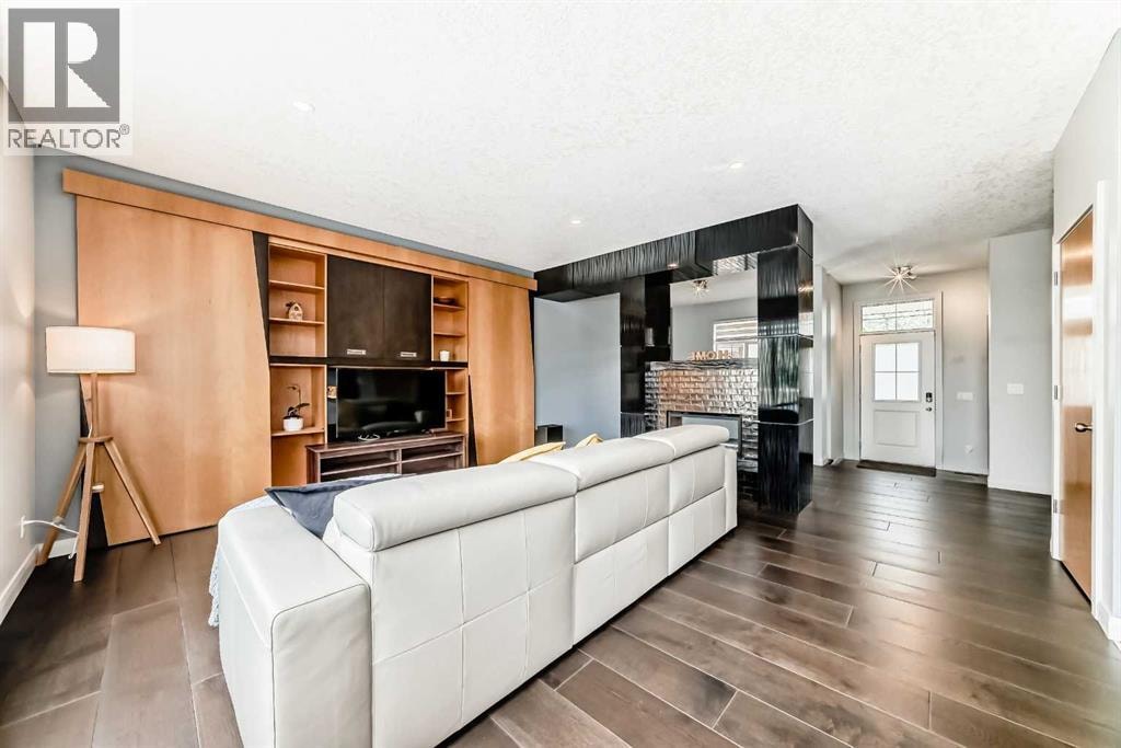 11 Cresthaven Bay SW — photo 6