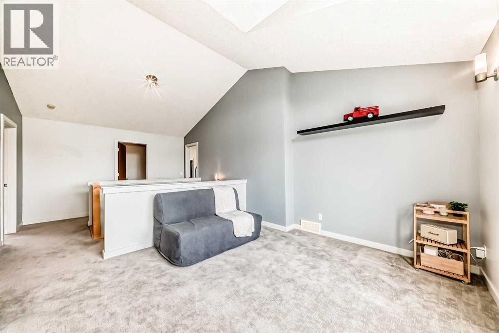 11 Cresthaven Bay SW — photo 36