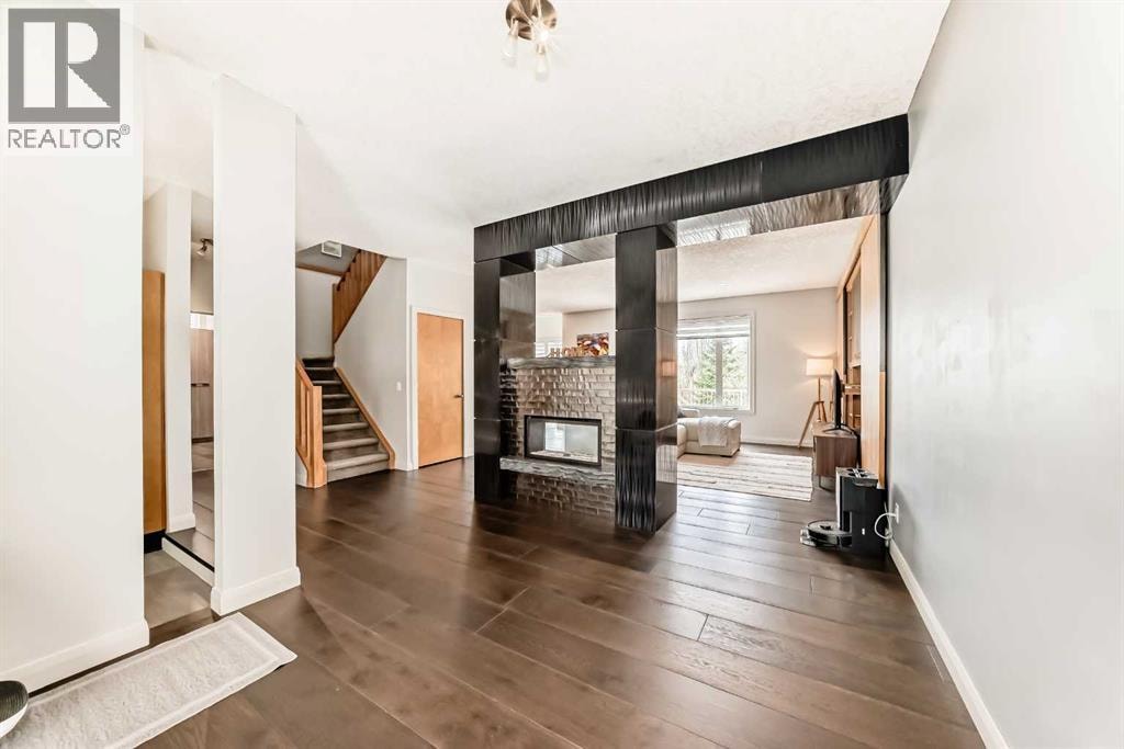 11 Cresthaven Bay SW — photo 4