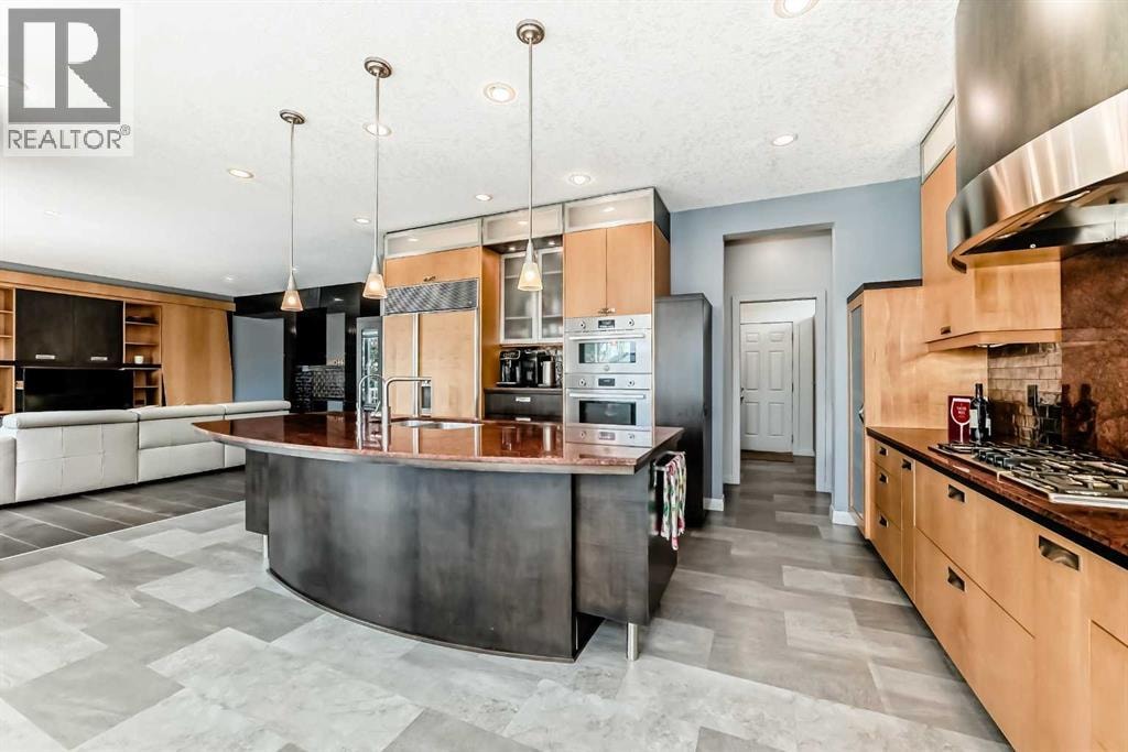 11 Cresthaven Bay SW — photo 16