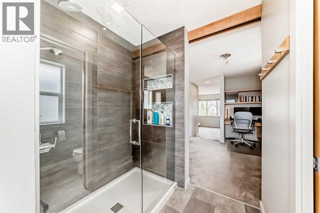 11 Cresthaven Bay SW — photo 30