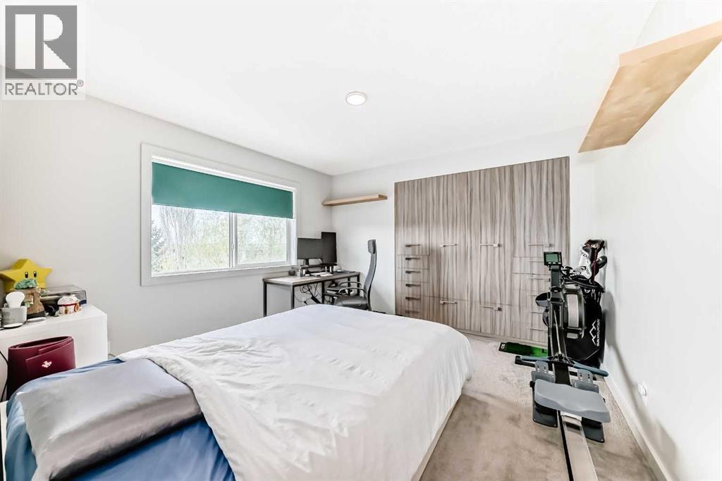 11 Cresthaven Bay SW — photo 32