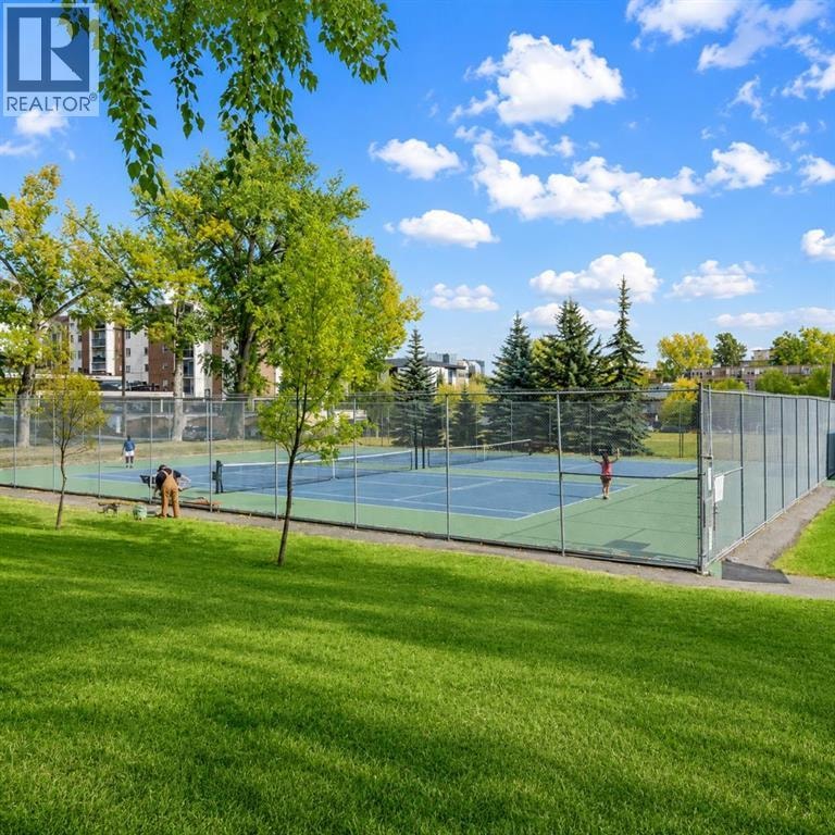 11, 2407 17 Street SW — photo 3