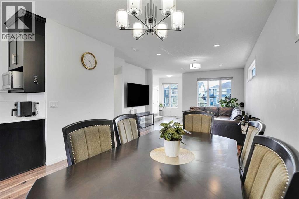 726 Redstone Drive NE — photo 14