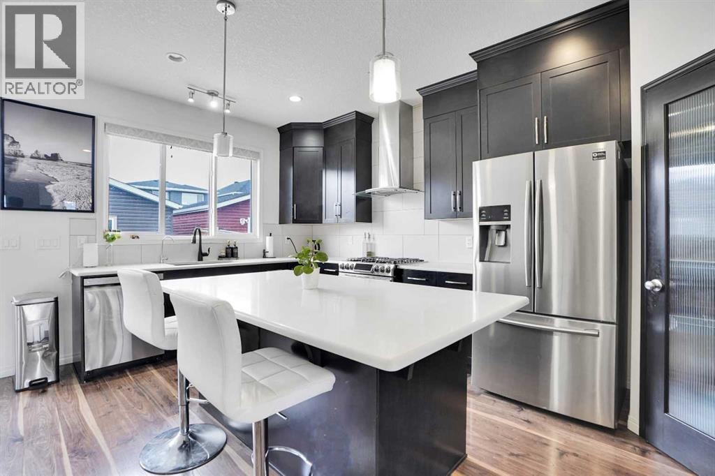 726 Redstone Drive NE — photo 18