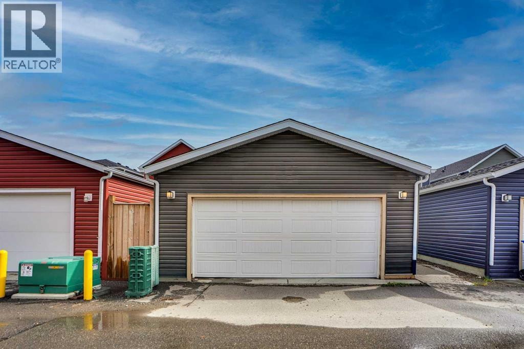 726 Redstone Drive NE — photo 49