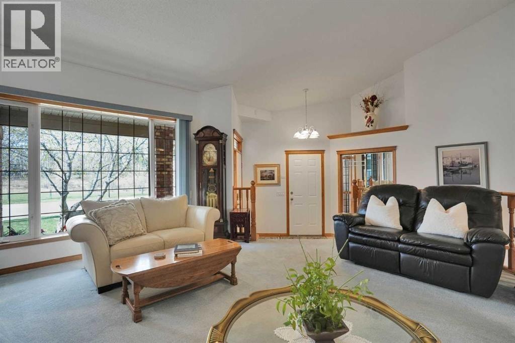 82 Valley Ridge Point NW — photo 8