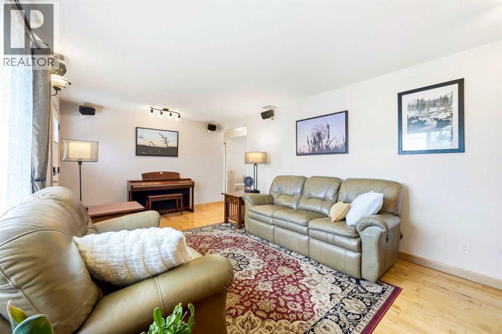 8303 Bowglen Road NW — photo 9