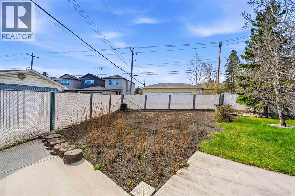 8303 Bowglen Road NW — photo 32