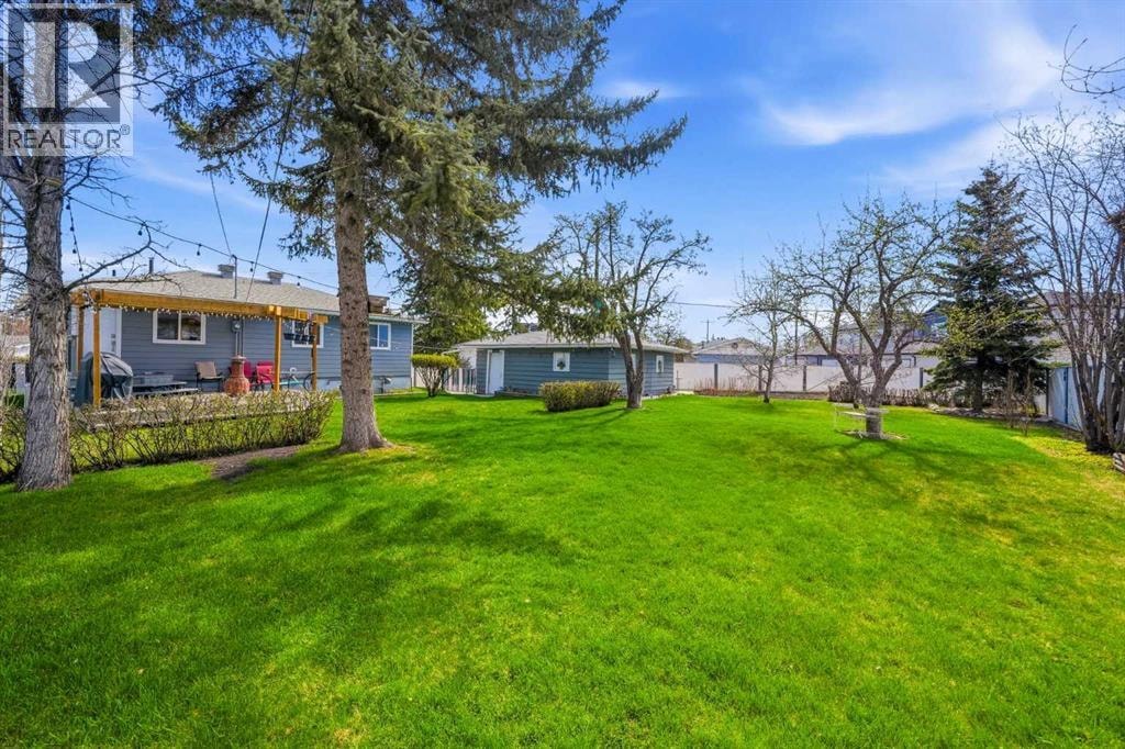 8303 Bowglen Road NW — photo 31