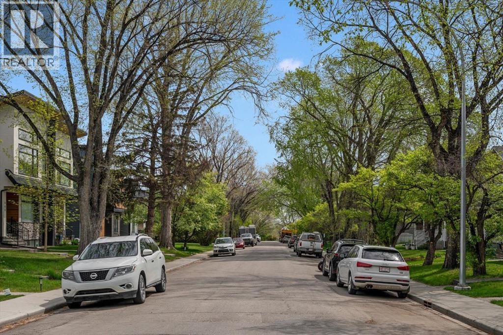449 28 Avenue NW — photo 3