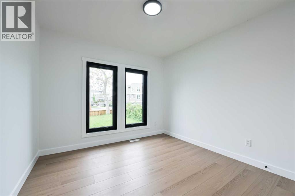 4940 45 Street SW — photo 25