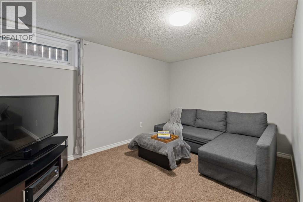 8011 Huntington Street NE — photo 35