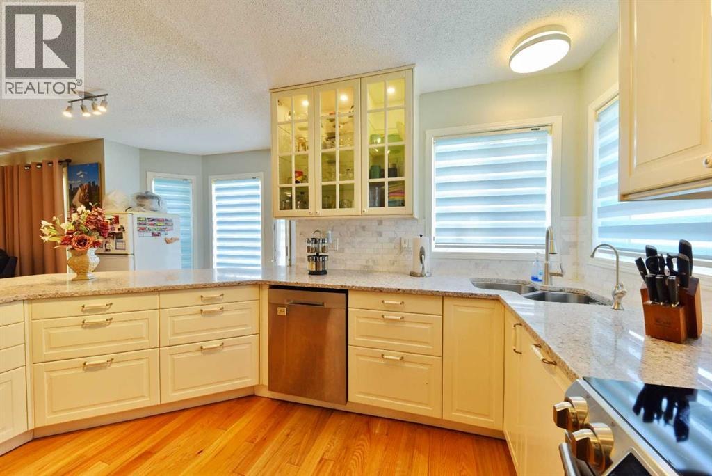 105 Coral Springs Close NE — photo 11