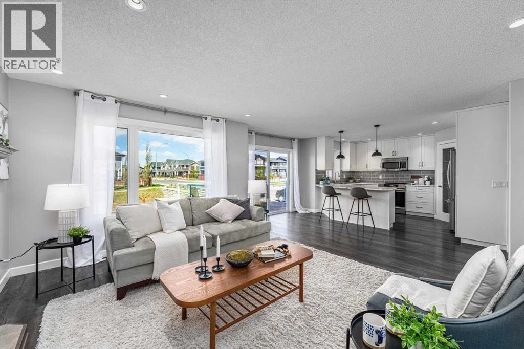 724 Luxstone Landing SW — photo 1