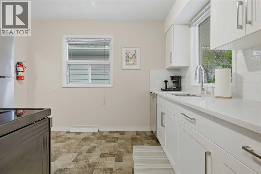 2404 & 2406 Richmond Road SW — photo 14