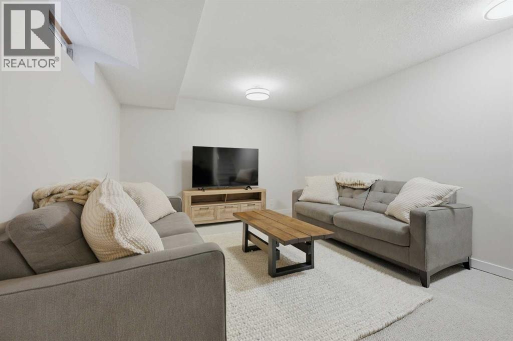 2404 & 2406 Richmond Road SW — photo 22