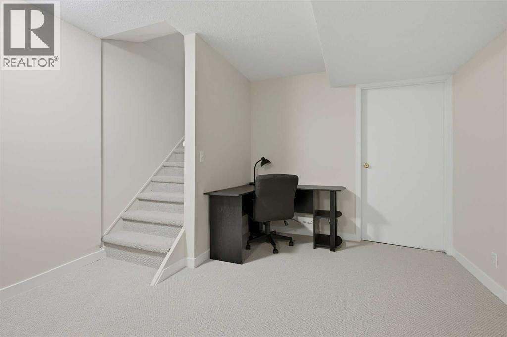 2404 & 2406 Richmond Road SW — photo 24