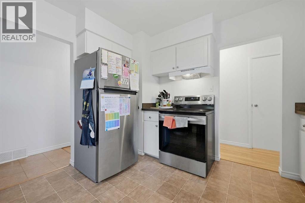 2404 & 2406 Richmond Road SW — photo 30