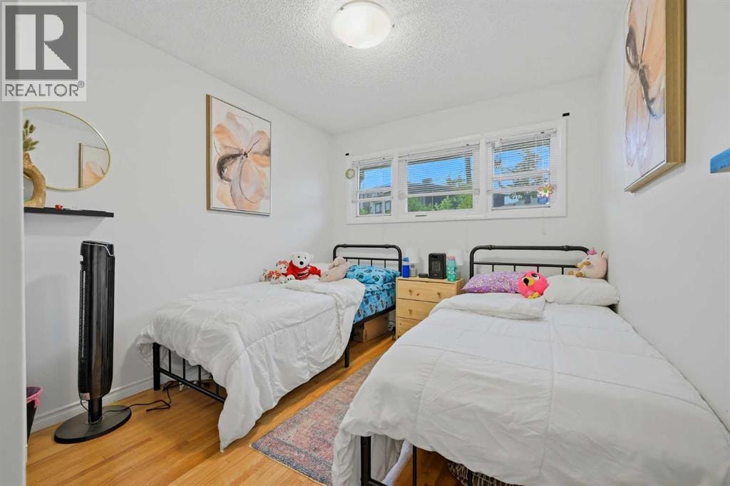 2404 & 2406 Richmond Road SW — photo 35