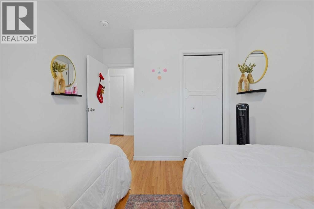 2404 & 2406 Richmond Road SW — photo 36