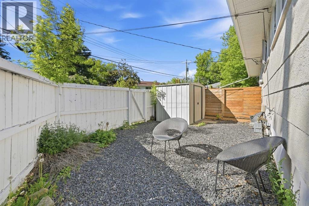 2404 & 2406 Richmond Road SW — photo 42