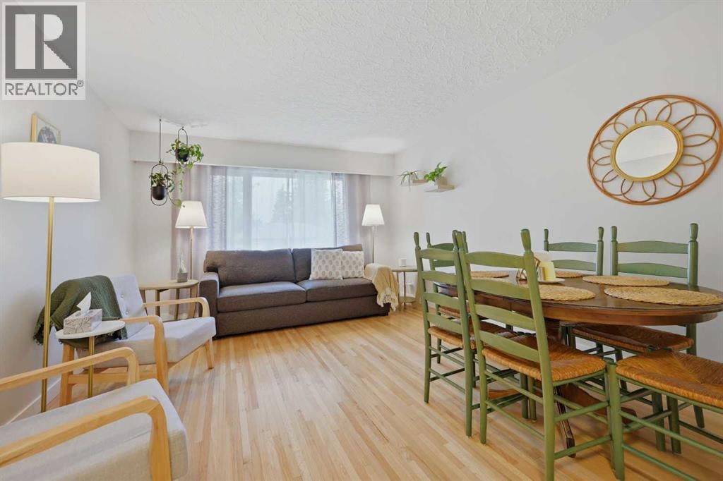 2404 & 2406 Richmond Road SW — photo 8