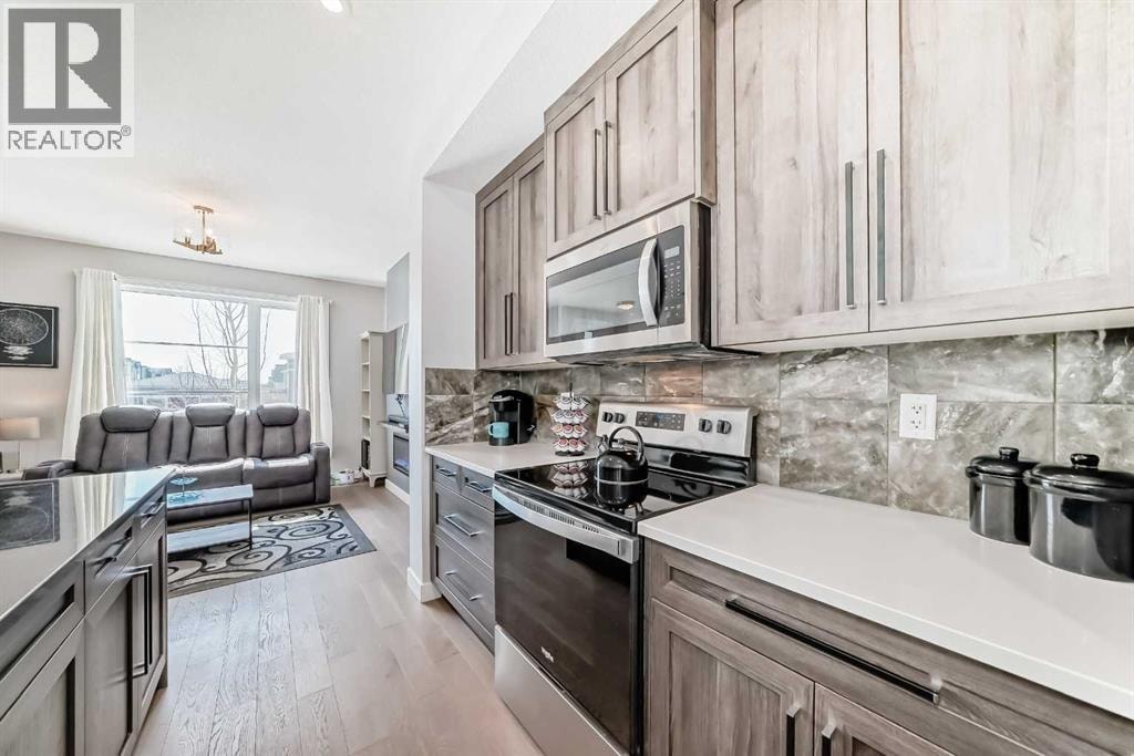 1016 Lanark Boulevard SE — photo 8