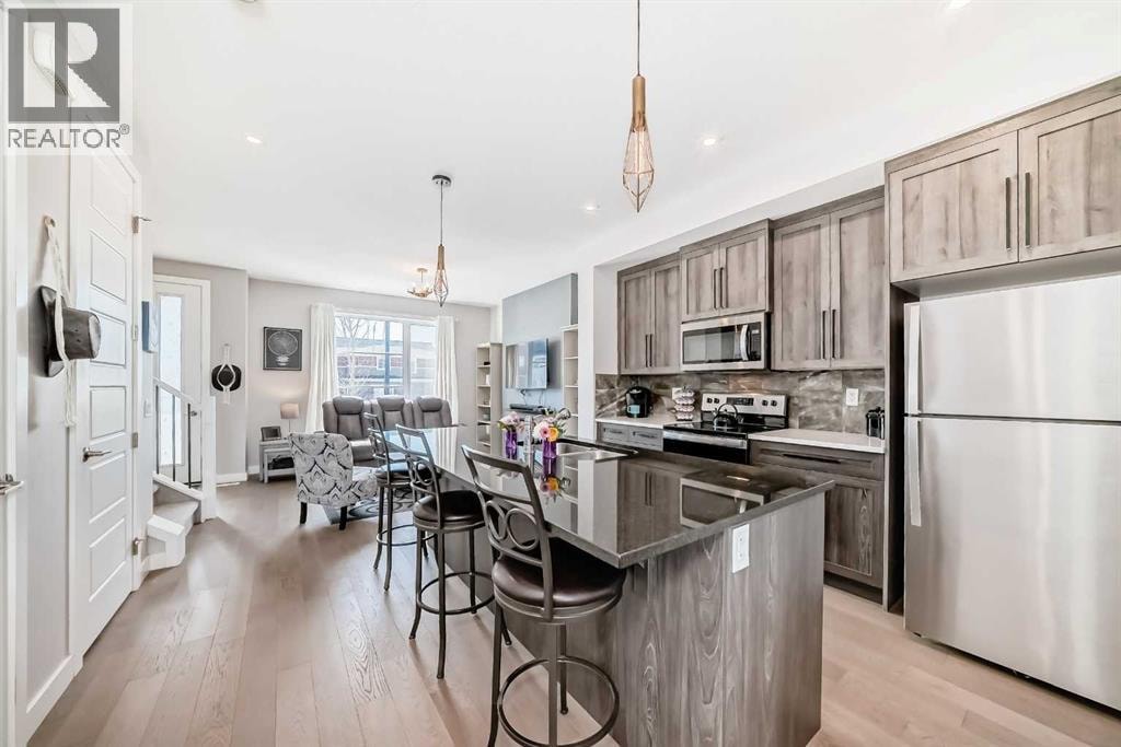 1016 Lanark Boulevard SE — photo 10
