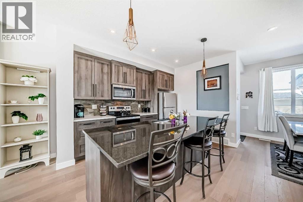 1016 Lanark Boulevard SE — photo 4