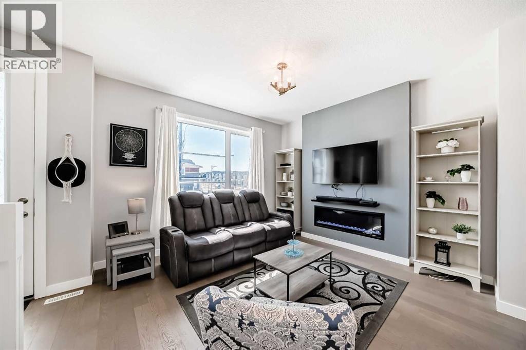 1016 Lanark Boulevard SE — photo 15