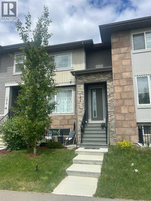 1016 Lanark Boulevard SE