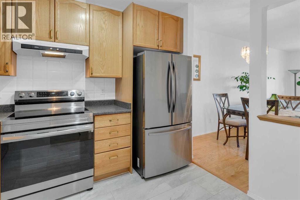 3115, 3115 Sienna Park Green SW — photo 9