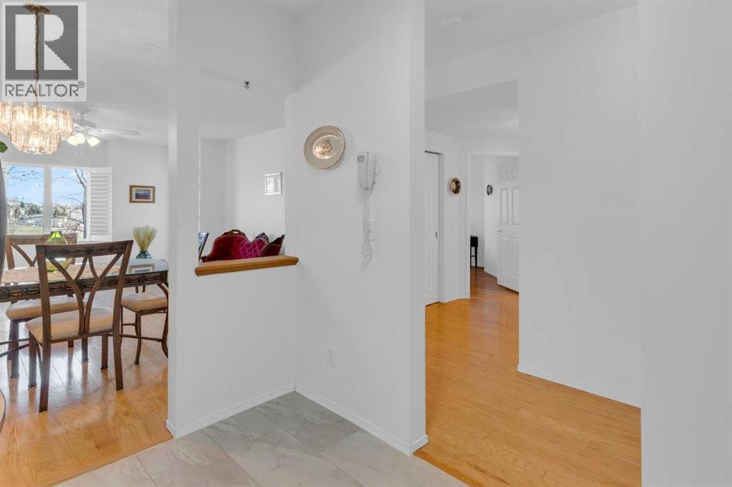 3115, 3115 Sienna Park Green SW — photo 10
