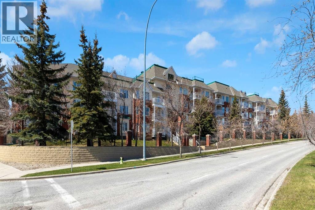 3115, 3115 Sienna Park Green SW — photo 41