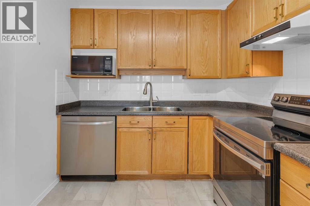 3115, 3115 Sienna Park Green SW — photo 11