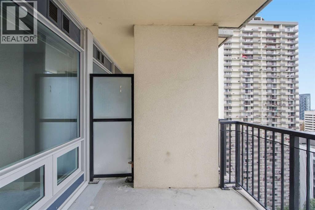 2110, 930 6 Avenue SW — photo 24