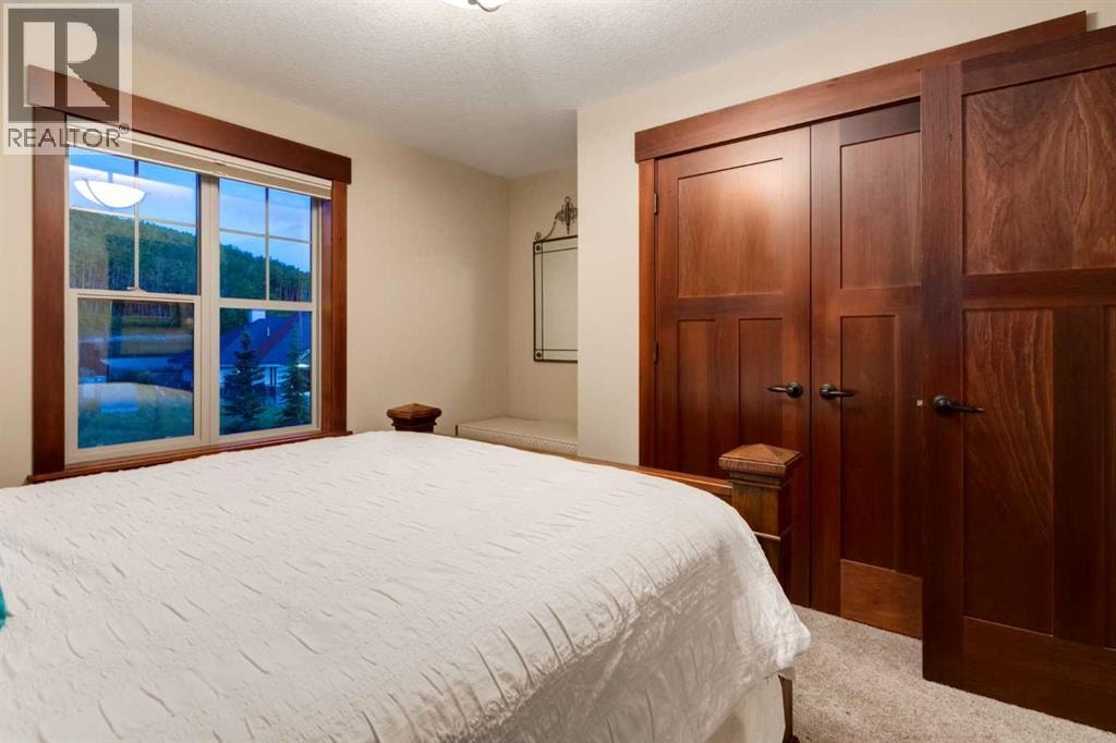 250 CRESTRIDGE Place SW — photo 27
