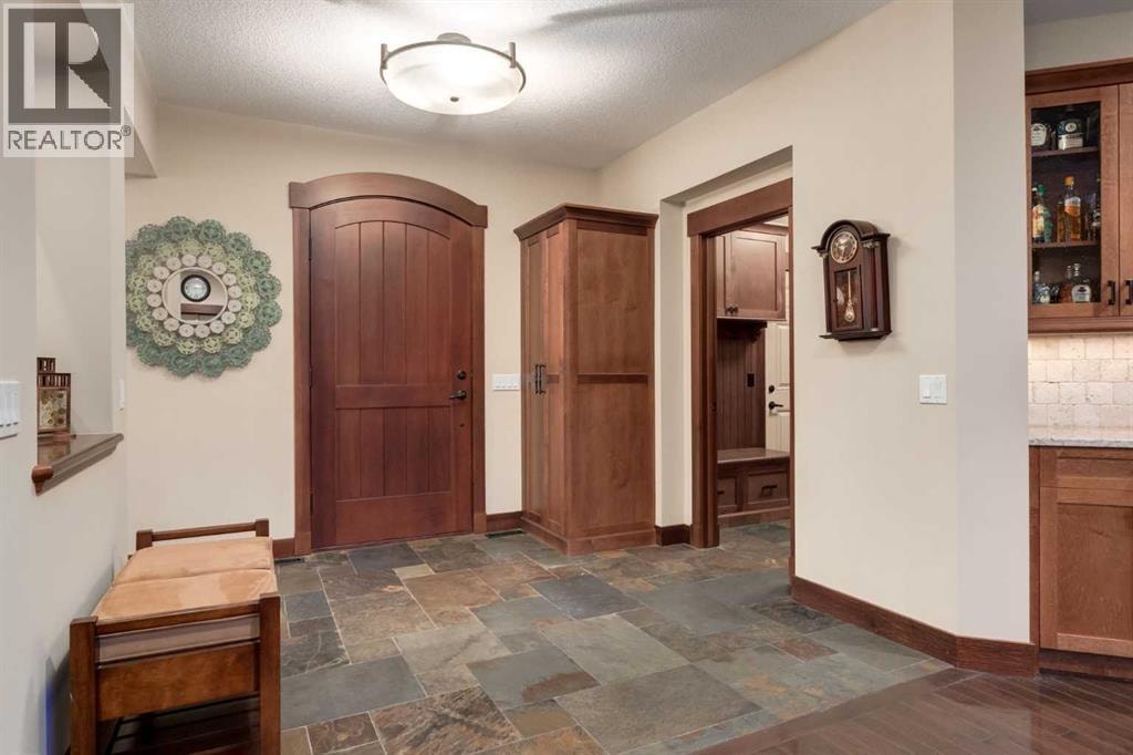 250 CRESTRIDGE Place SW — photo 6