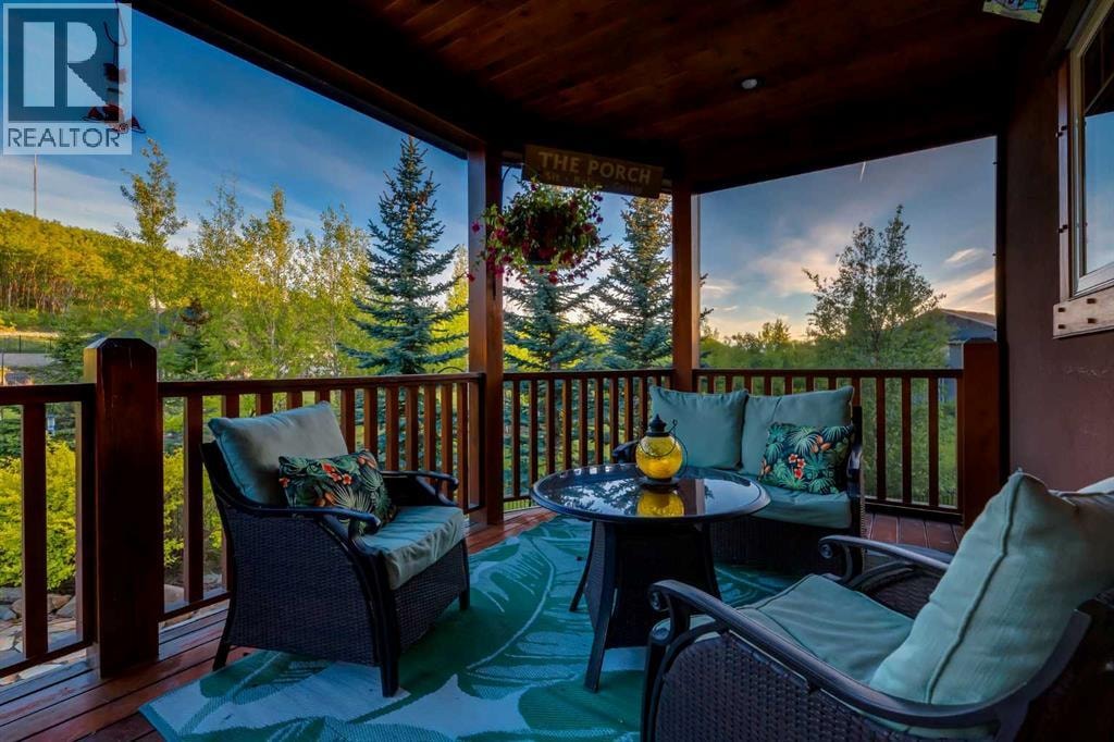 250 CRESTRIDGE Place SW — photo 46