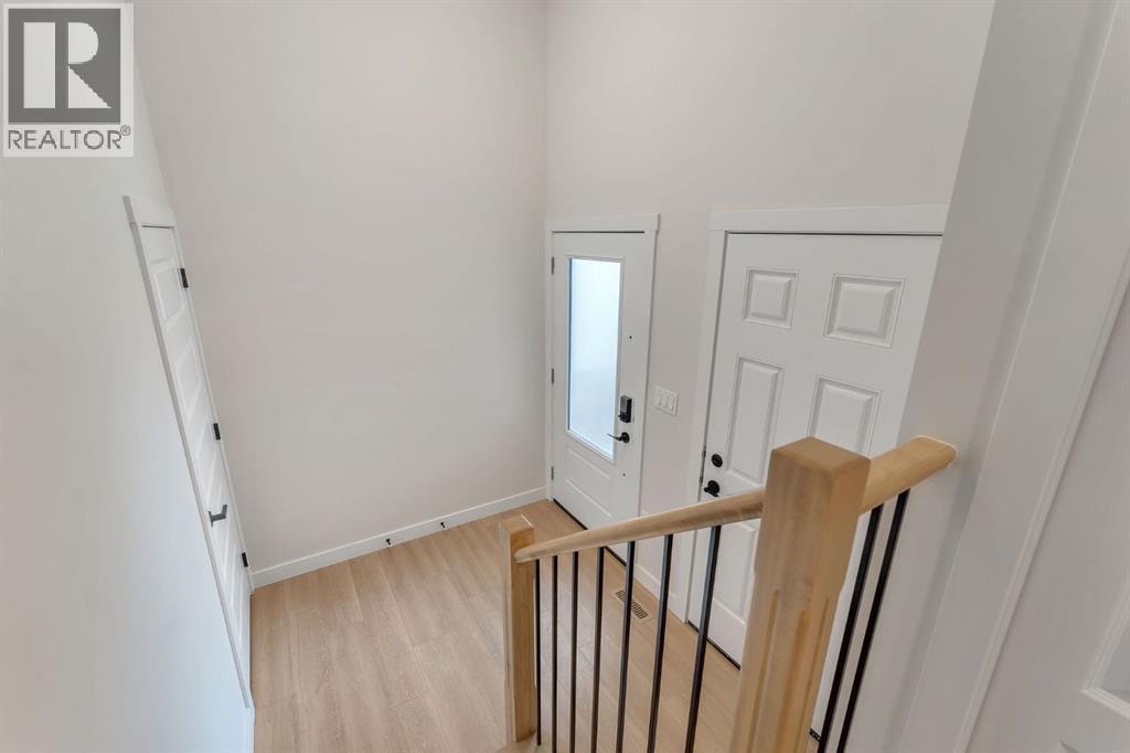 445 Lewiston Landing NE — photo 3