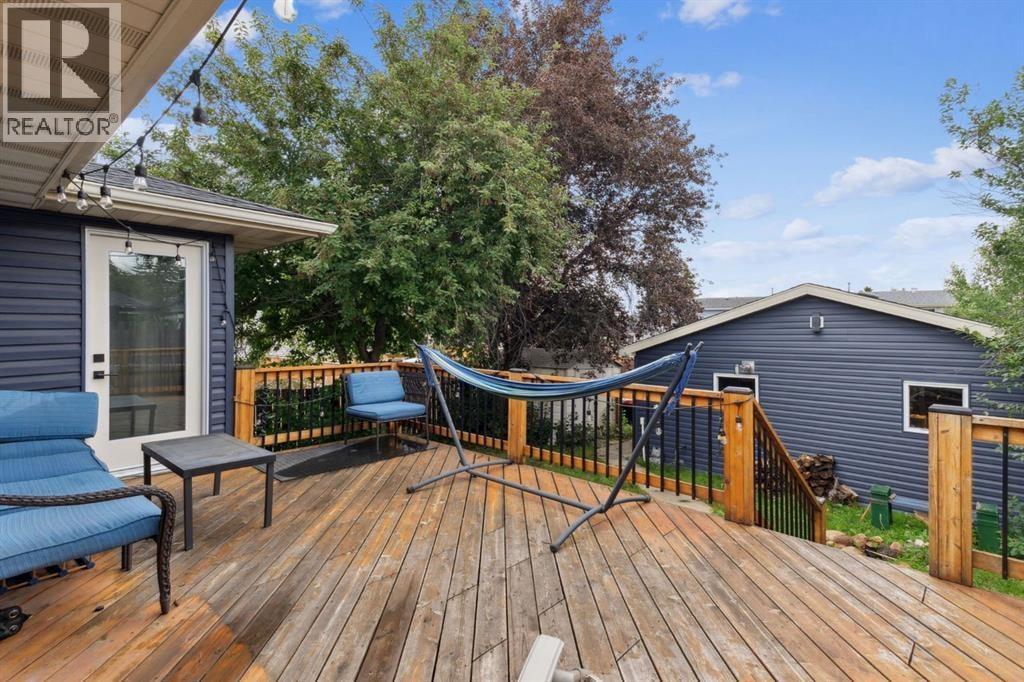 147 Falchurch Crescent NE — photo 27