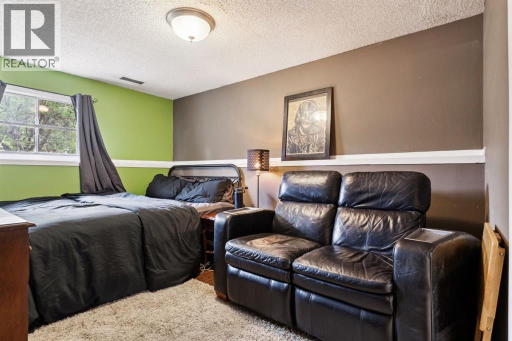 147 Falchurch Crescent NE — photo 23